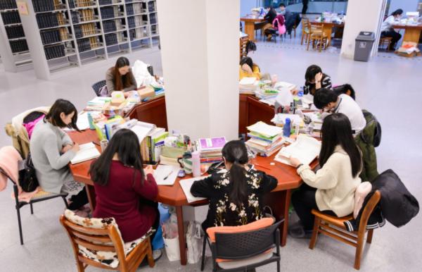 “延遲退休”基本敲定,公務員或成受益者,老師們卻有點坐不住了 “延遲退休”基本敲定,公務員或成受益者,老師們卻有點坐不住了