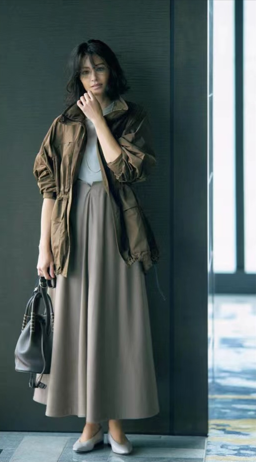 顛覆認知！原來穿“半身裙”這麼講究！3種優雅穿搭，很少人會穿