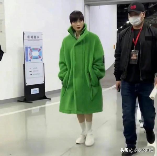 東方衛視春晚：唐嫣當主持，謝娜張傑首次合體演唱，周深也將參加