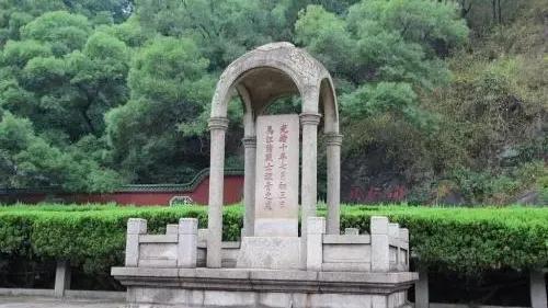 世人皆知甲午海戰北洋沉沙，卻少有人提及成立很早的福建水師