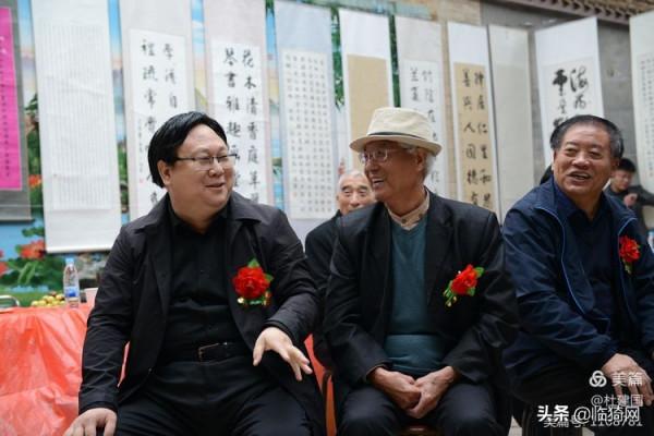 山西臨猗：叔侄倆舉辦的書法藝術個人家庭展在農家小院隆重開幕