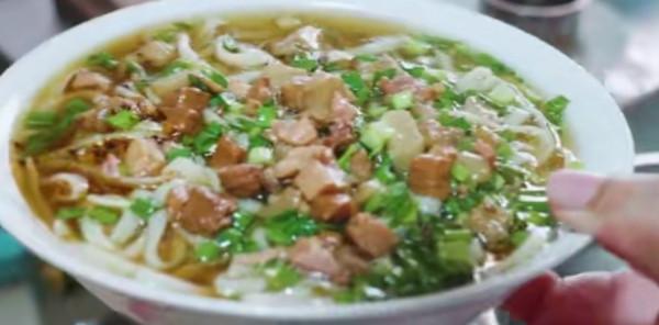 山東任性大爺只賣一碗麵，脾氣臭，無服務，19元一碗搶著吃