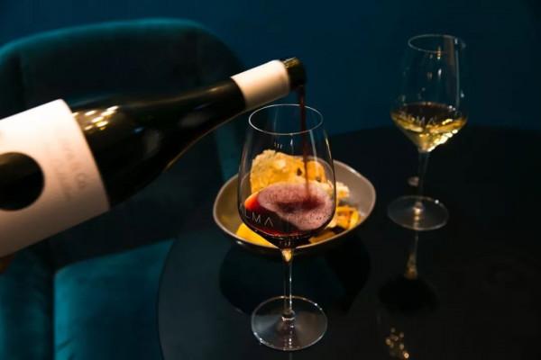 如何從餐廳的酒單上選酒?常用的品酒術語,你知道多少? 如何從餐廳的酒單上選酒?常用的品酒術語,你知道多少?