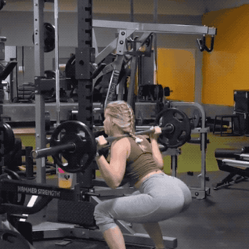 深蹲早已不是練臀的最佳動作，臀推才是