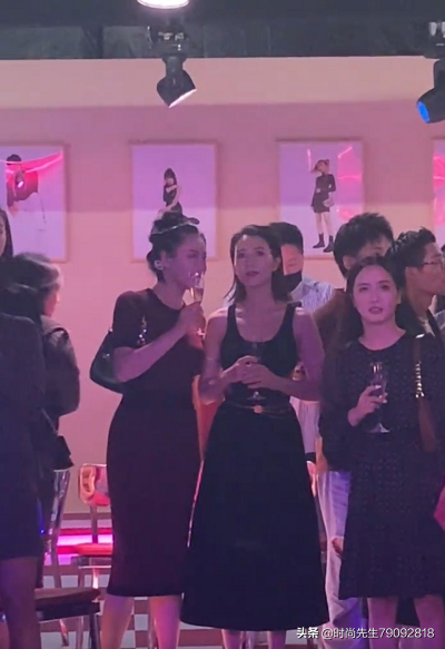 高圓圓罕見出席晚會，黑色禮服氣質十足，生圖實在太驚豔