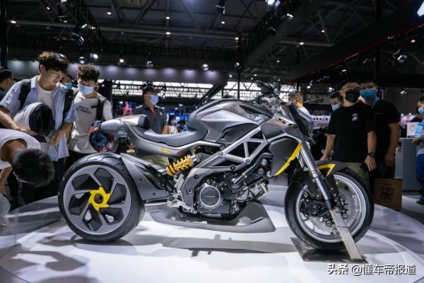 新車｜街車&sol;復古&sol;越野齊上陣 宗申賽科龍攜多款新車亮相重慶摩博會