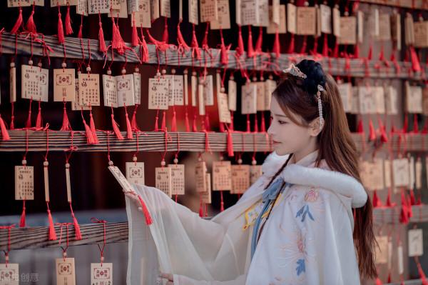 戲子無義，表子無情