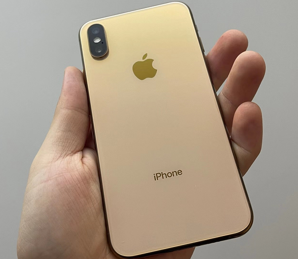 買iPhone遇翻新機，一般人看不出來，商家的回覆小白竟無法反駁？