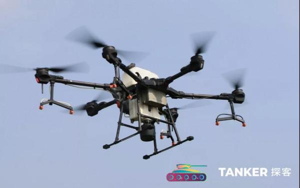 無人機飛防,新農人的新戰場 無人機飛防,新農人的新戰場