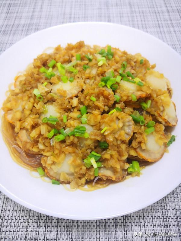 不用擀麵的紫薯豆沙餅，用平底鍋就能做，軟糯香甜，簡單易上手