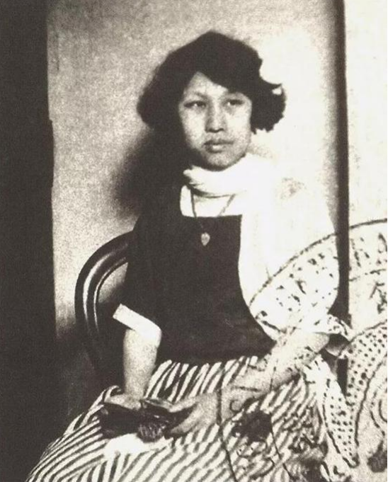 潘玉良成名歸國,辦畫展被人羞辱,因一句玩笑惹怒男同事被解聘 潘玉良成名歸國,辦畫展被人羞辱,因一句玩笑惹怒男同事被解聘