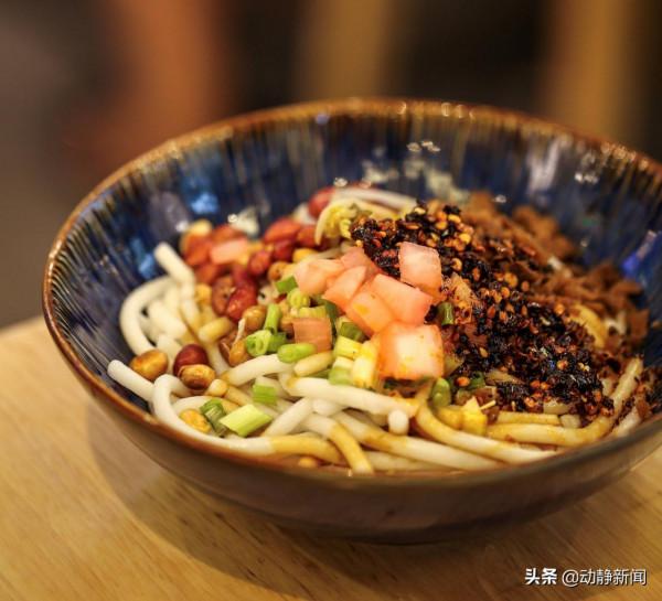 一碗貴州米粉兩次獲千萬級注資!憑什麼街頭早餐成了“金鳳凰”? 一碗貴州米粉兩次獲千萬級注資!憑什麼街頭早餐成了“金鳳凰”?
