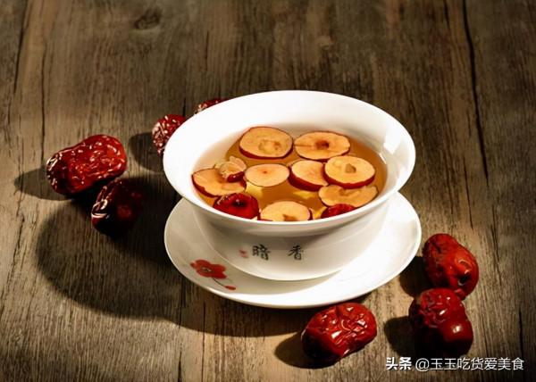 冬季，女生多吃這四種食物，補水養顏營養高，常吃透出自然美