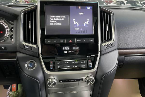 兩萬公里的酷路澤全車原版你信嗎？車商：隨便看，有補漆車送給你