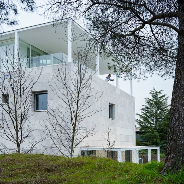 巴埃薩新作：“圓廳”之家，360度觀景臺