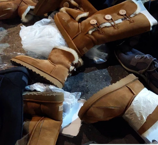 哥大畢業投行富家女,竟街頭拾荒4年,美國網友還瘋狂點贊 哥大畢業投行富家女,竟街頭拾荒4年,美國網友還瘋狂點贊