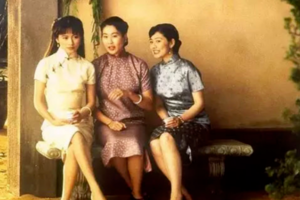 俞飛鴻：身材氣質佳，不缺追求者，有固定伴侶，就是不結婚