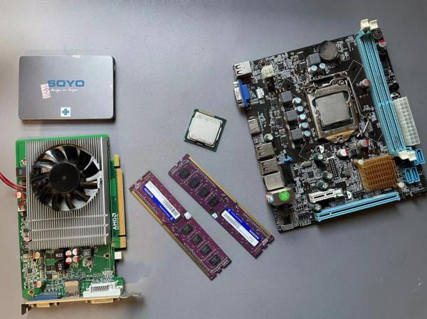 500多的主機，流暢吃雞是不可能了，全特效破百幀LOL還是小意思