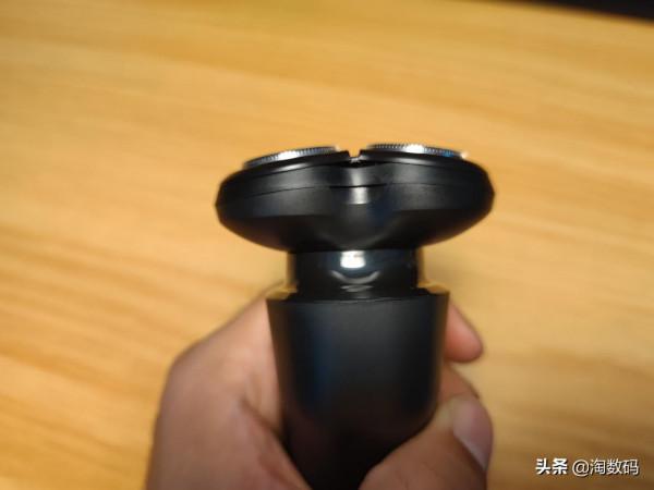 淘哥刮毛親測：￥29.9到手永磁式Type-C版3頭浮動剃鬚刀曬單簡評