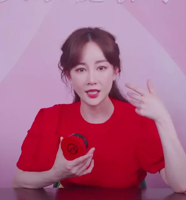 明星“假鼻子”大PK，誰的一捏就扁，誰的是“人間阿凡達”？