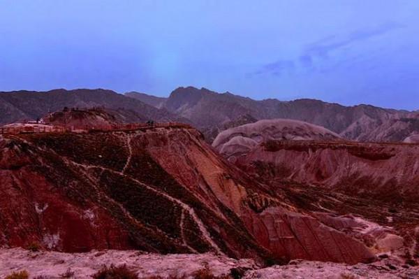 詠張掖七彩丹霞