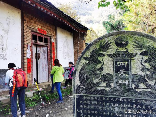 西安驢友最愛爭論的話題：秦嶺這兩座山的紅葉，哪一個更值得去？