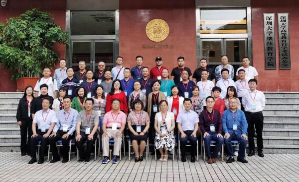 青海巨風泉青稞酒業有限公司成員把酒業生產與企業文化有機融合 青海巨風泉青稞酒業有限公司成員把酒業生產與企業文化有機融合