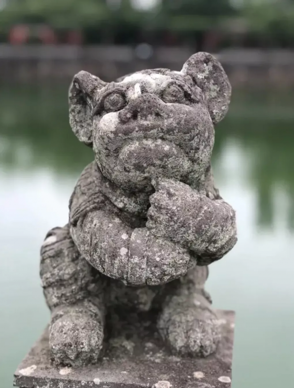 雷州有座千年古祠，全國罕見的五代石人石狗