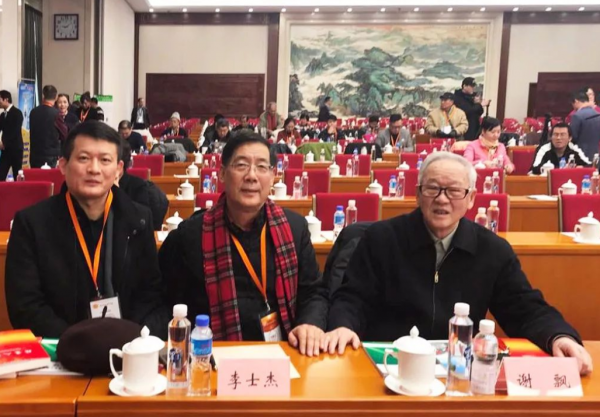 1960年，謝飄到北戴河探望陳賡，謝飄：鬍子爸爸，國家離不開你啊