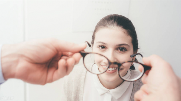 你的近視,可能是“吃”出來的 你的近視,可能是“吃”出來的