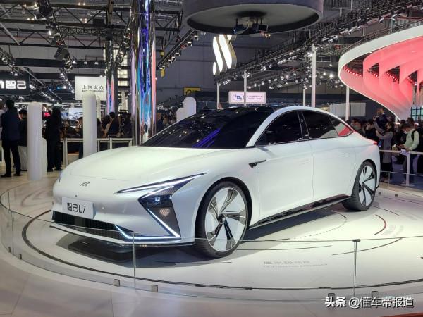 觀察｜價格大猜想1：機甲龍之後，沙龍下一款車要賣到50萬元？