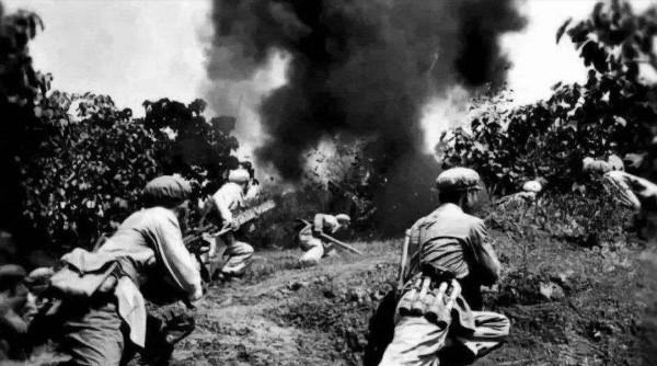 志願軍發明“隱身術”打法，500人幹掉2700人，美軍以為中國開掛