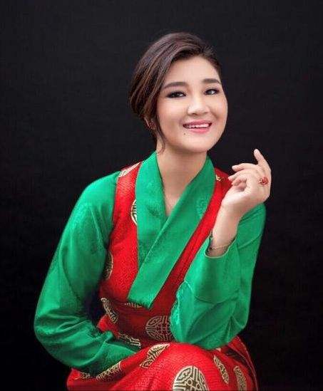 半生苦難，半生幸福，降央卓瑪和婆婆處成母女，明目張膽幫孃家