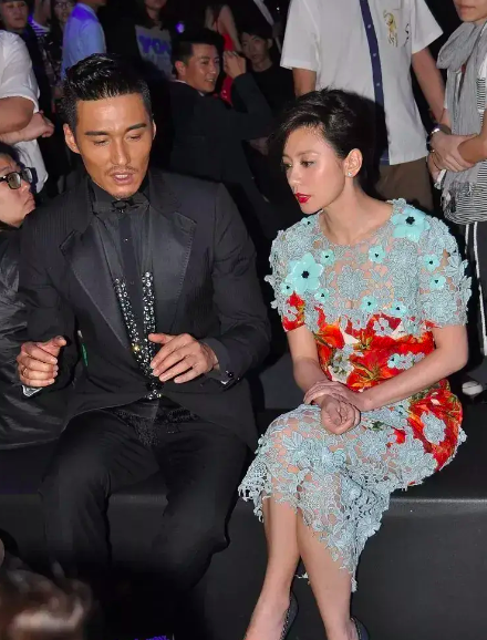 賈靜雯難怪能被評為“最美古裝女神”，穿土味裙仍驚豔，真是高階