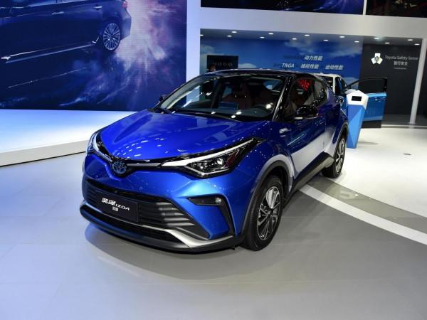 新的動力系統，油耗降至4.5L，日系SUV質量好，實拍豐田奕澤IZOA