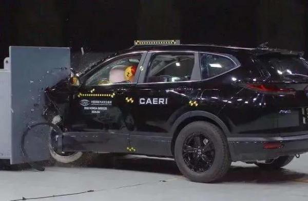 中保研沒有&OpenCurlyDoubleQuote;臨時工&rdquo;，特斯拉都是&OpenCurlyDoubleQuote;實習生&rdquo;