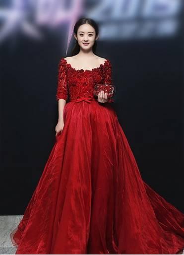 趙麗穎的長拖尾禮服，每套都絕美，你喜歡哪套？