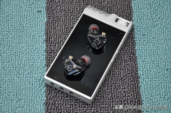 宏大聲場，HiFi高性價比，TRN聲學14動鐵次旗艦X7純動鐵耳機評測
