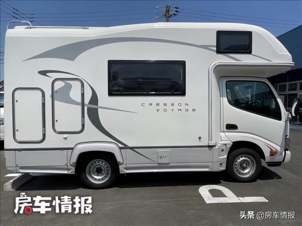 豐田四驅輕卡房車,柴油動力自動擋,長度僅4.9米內部空間卻很大 豐田四驅輕卡房車,柴油動力自動擋,長度僅4.9米內部空間卻很大