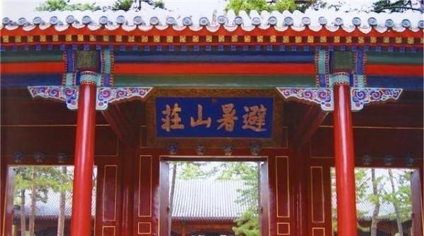 康熙皇帝，對待修長城修行宮的兩種態度，盡顯他的文韜武略