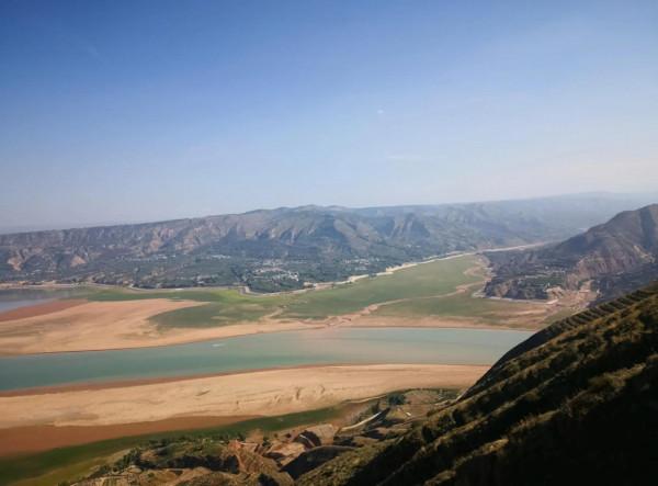 甘肅永靖炳靈湖的灘塗 甘肅永靖炳靈湖的灘塗