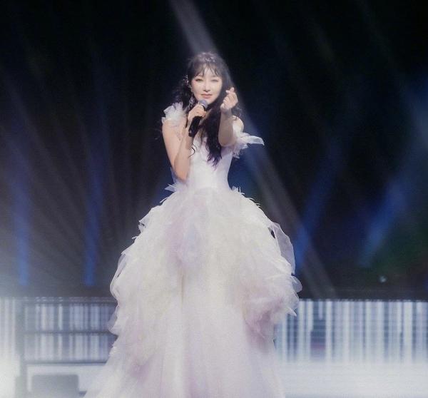 央視中秋晚會上的5大藝術家,個個實力超群,狂甩流量明星幾條街 央視中秋晚會上的5大藝術家,個個實力超群,狂甩流量明星幾條街