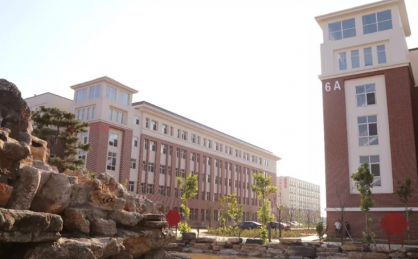 衡水一中學“被處罰”,經濟損失或超過億元,家長表示很擔心 衡水一中學“被處罰”,經濟損失或超過億元,家長表示很擔心