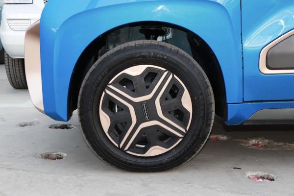 續航可達305KM,高配售價6.48萬,兩座佈局的寶駿E200如何? 續航可達305KM,高配售價6.48萬,兩座佈局的寶駿E200如何?