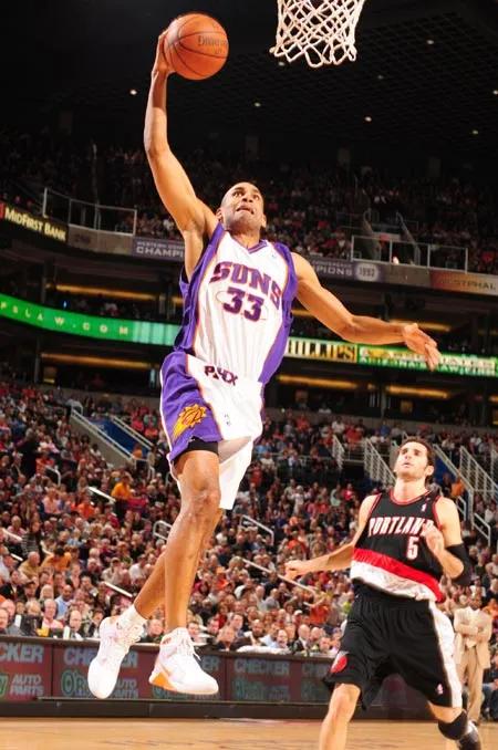 NBA裡,那些被傷病毀掉的天才:公牛羅斯、奧登大帝,你還想起誰 NBA裡,那些被傷病毀掉的天才:公牛羅斯、奧登大帝,你還想起誰