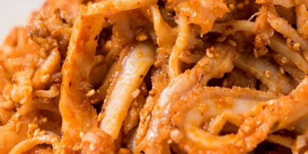 香辣牛肚,麻辣Q彈,連筋帶肉,都是濃濃的香辣味,越嚼越帶勁 香辣牛肚,麻辣Q彈,連筋帶肉,都是濃濃的香辣味,越嚼越帶勁