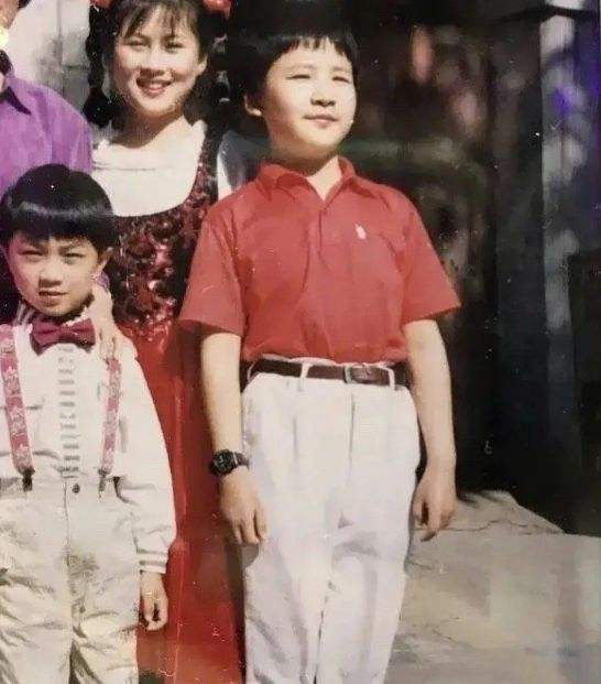 人間清醒大張偉：堅持和隊友對半分賬，拒絕黃小蕾，只寵胖媳婦兒