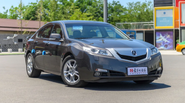 誰說我是雅閣王?超稀有3.5L自吸V6謳歌TL 誰說我是雅閣王?超稀有3.5L自吸V6謳歌TL