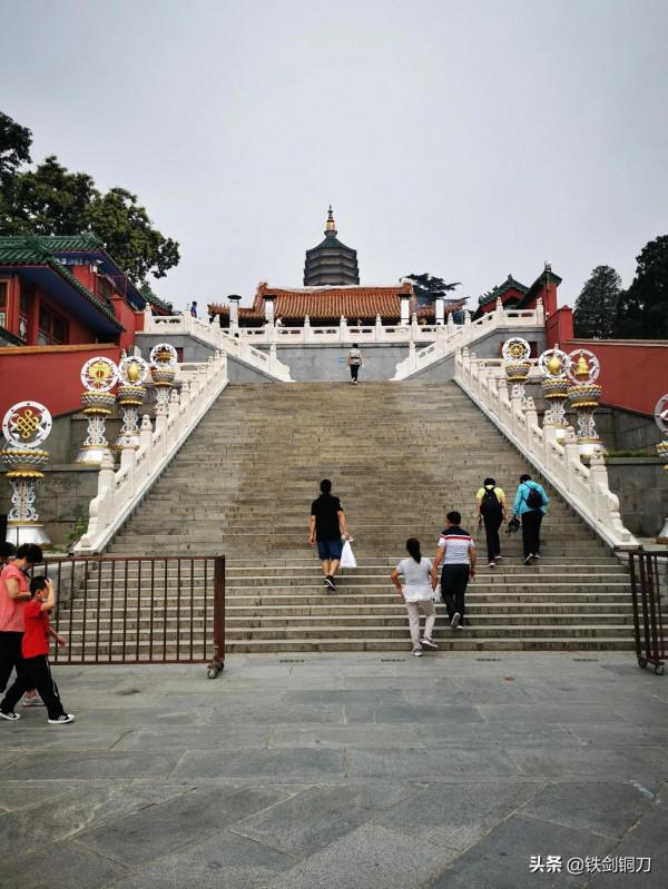 夏日遊北京八大處公園,感受自然風光中的佛教寺廟園林 夏日遊北京八大處公園,感受自然風光中的佛教寺廟園林