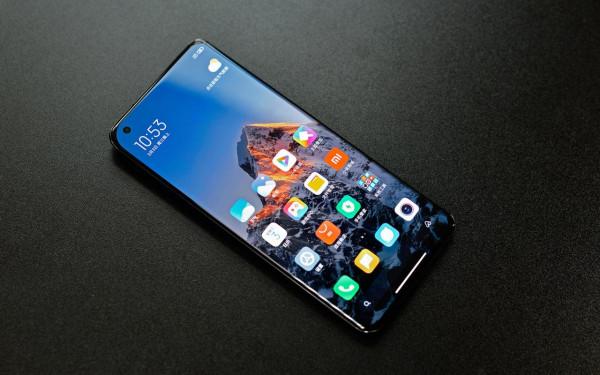 為什麼現在的手機都長一個樣?根本分不出來 為什麼現在的手機都長一個樣?根本分不出來